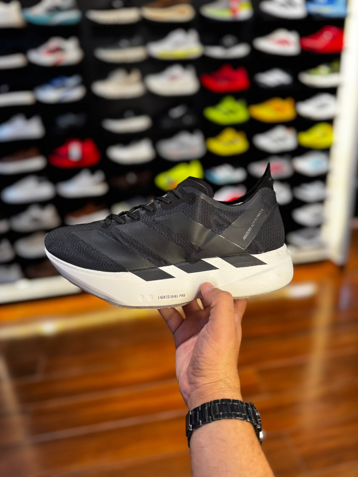 ADIZERO adios pro 4 importado (preto com solado branco)