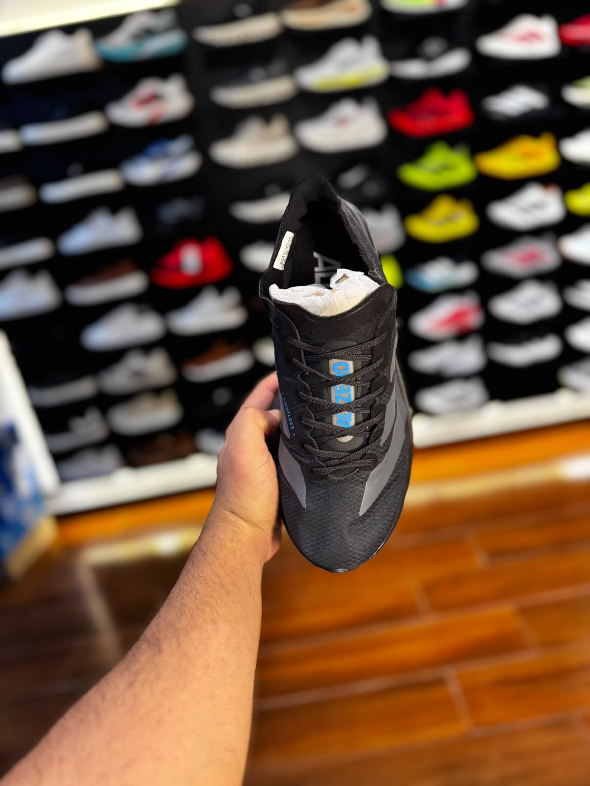 ADIZERO adios pro 4 importado (todo preto com listras cinza)