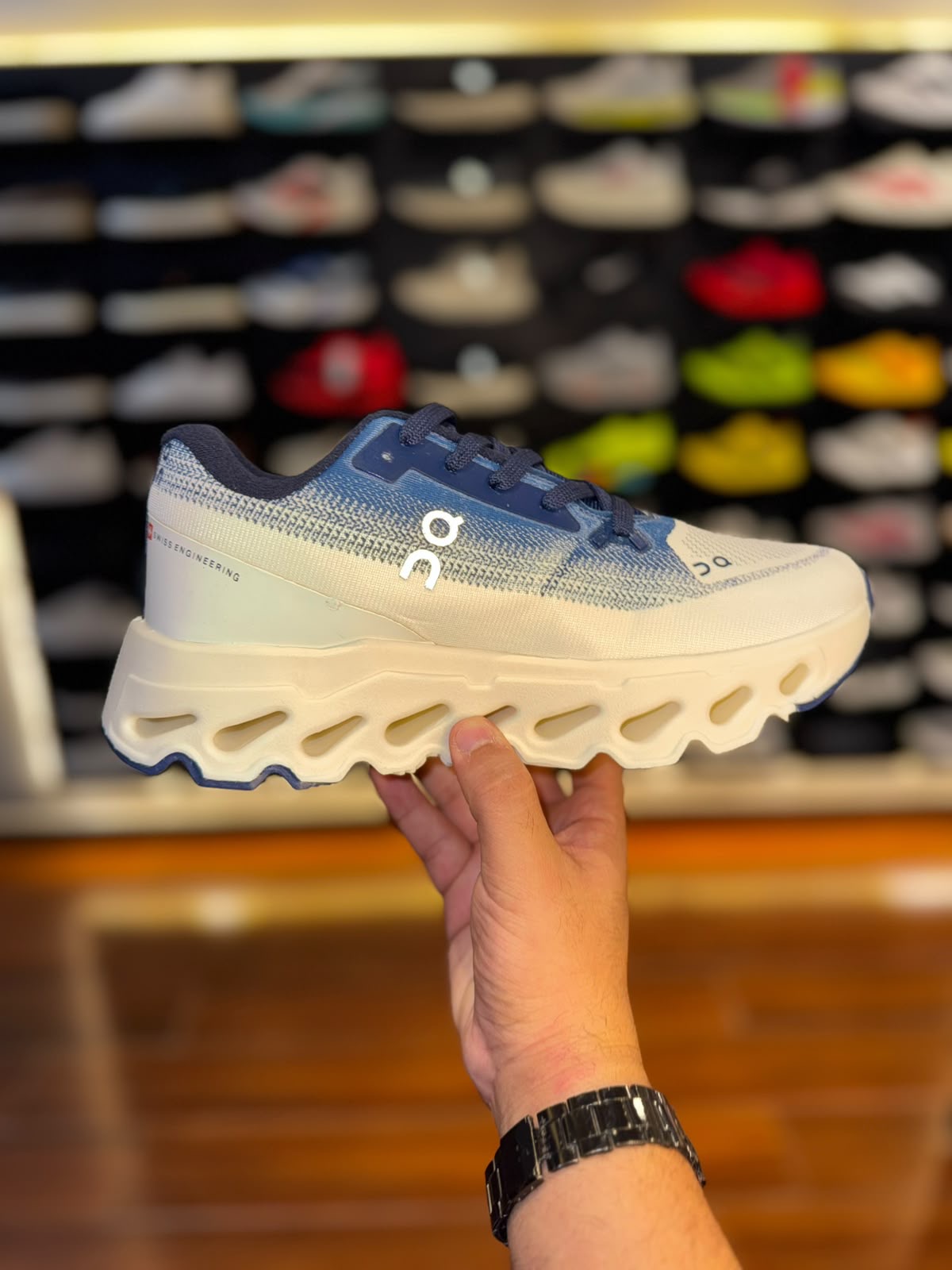 ON CLOUD TILT