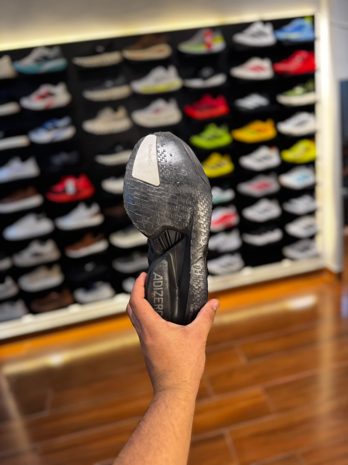 ADIZERO adios pro 4 importado (todo preto com listras cinza)